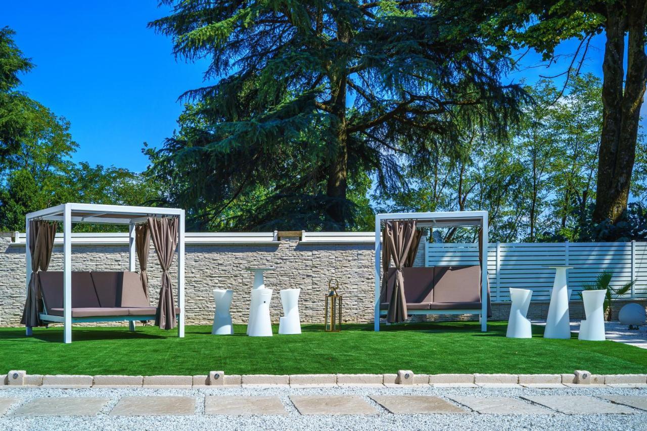 Villa Vittoria B&B - Wellness Terme di Miradolo Buitenkant foto